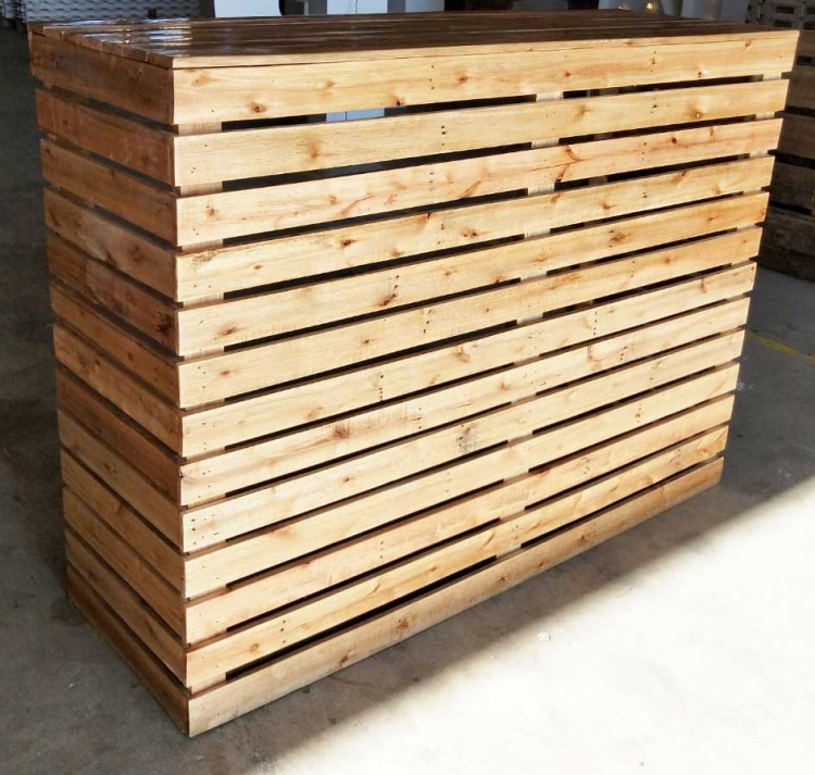 pallet bar drinks 2 6 Ways To Use Pallet Furniture At Your Next Event
